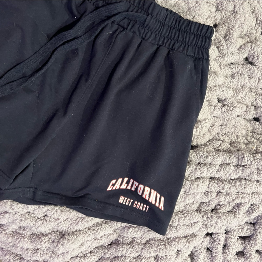 dark blue shorts